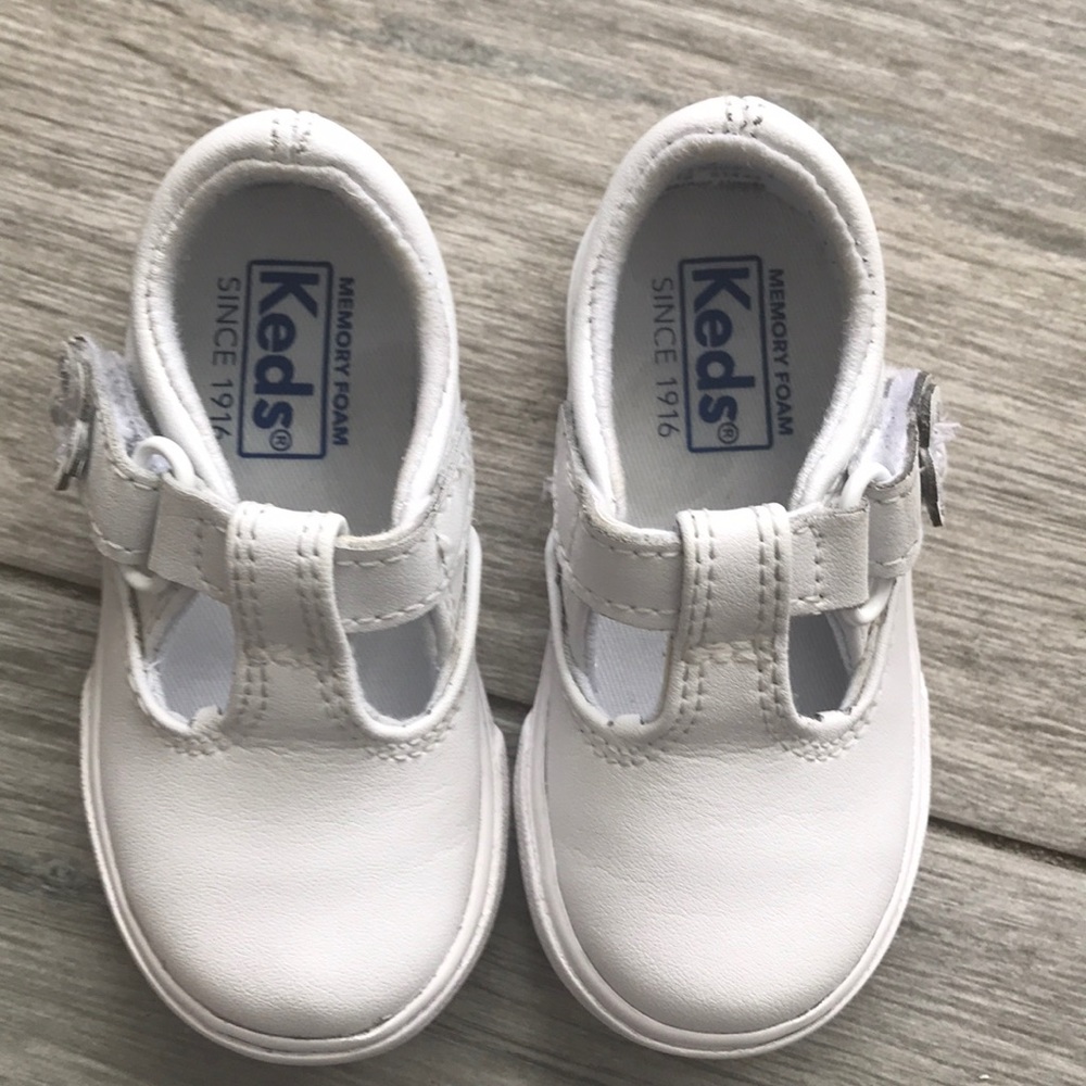 Keds leather Mary Jane shoes size 4w